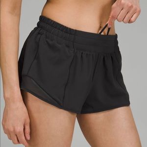 Lululemon: Hotty Hot black shorts
